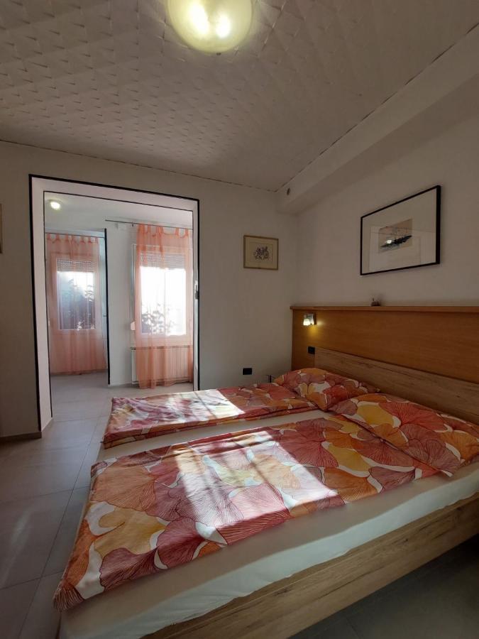 Apartmani Gamboc + Experience And Discounts Umag Exteriör bild