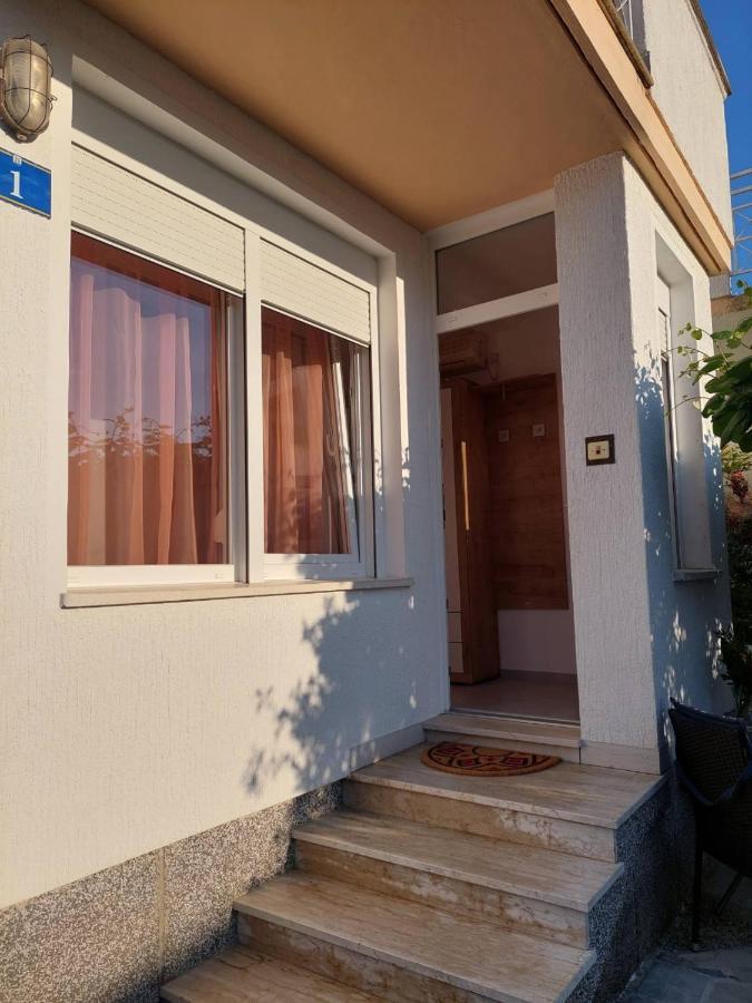 Apartmani Gamboc + Experience And Discounts Umag Exteriör bild